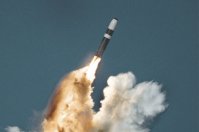 Зачем США устроили шоу-пуск ракеты Trident-2 в Калифорнии