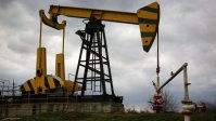 Цены на нефть ниже 35 долларов могут снизить ВВП