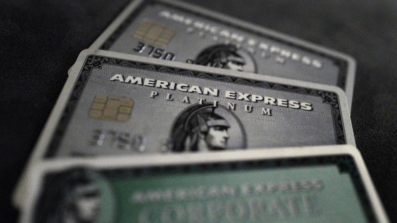 Сбербанк отказывается от обслуживания карт American Express