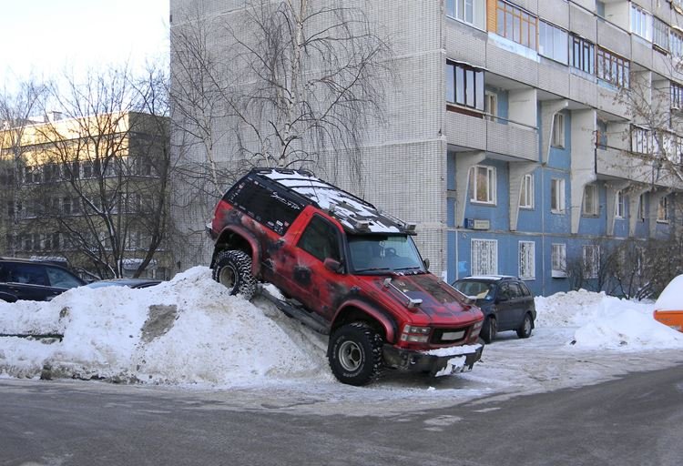 Во Владивостоке ищут нелегальные автостоянки