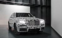 Rolls-Royce показал фото своего первого кроссовера