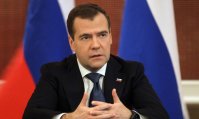 Медведев поручил вдвое снизить давление на бизнес при реформе надзора